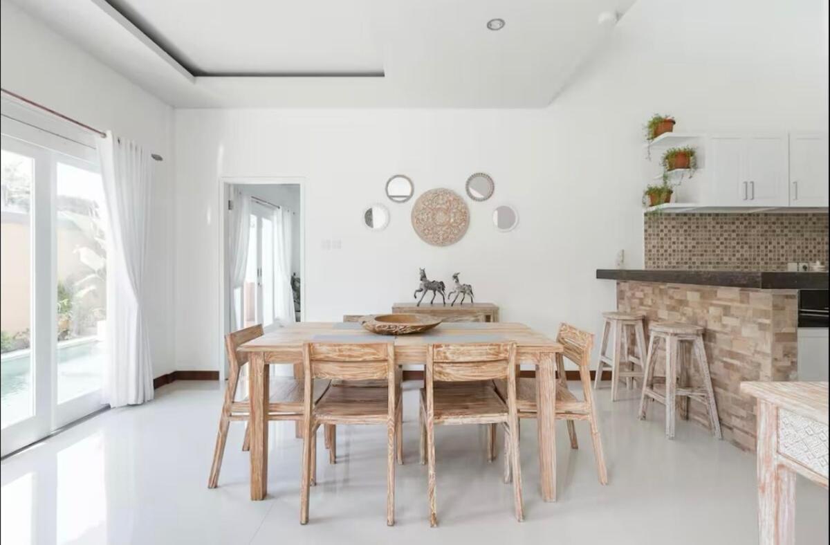 Villa Central Seminyak Private 3 Bedroom Villa Roshi